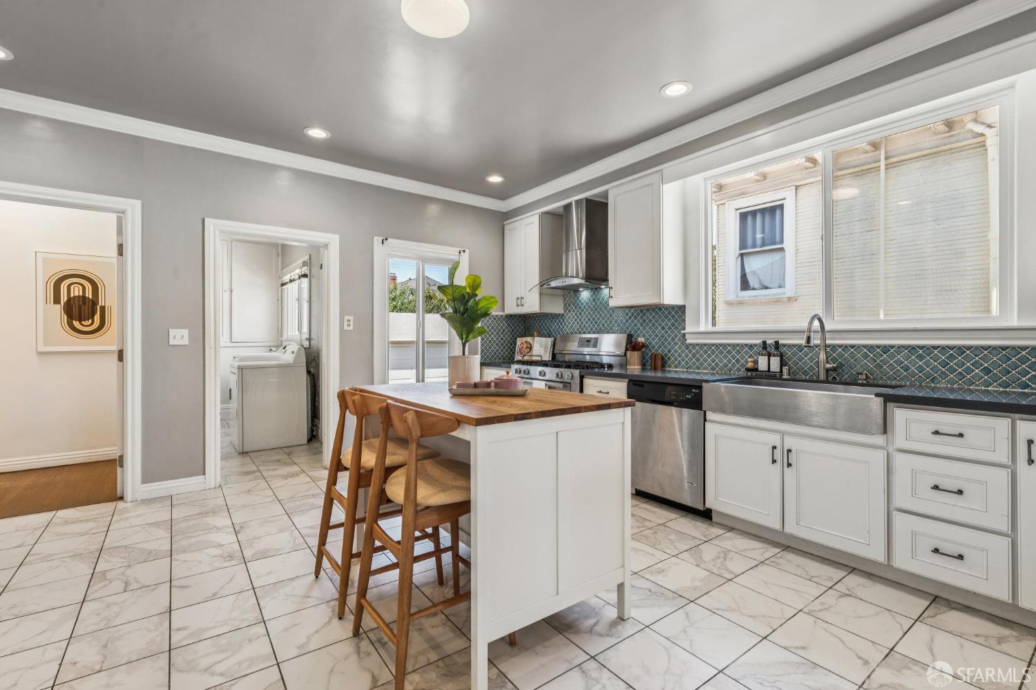 Detail Gallery Image 24 of 70 For 882 56th St, Oakland,  CA 94608 - 3 Beds | 2 Baths