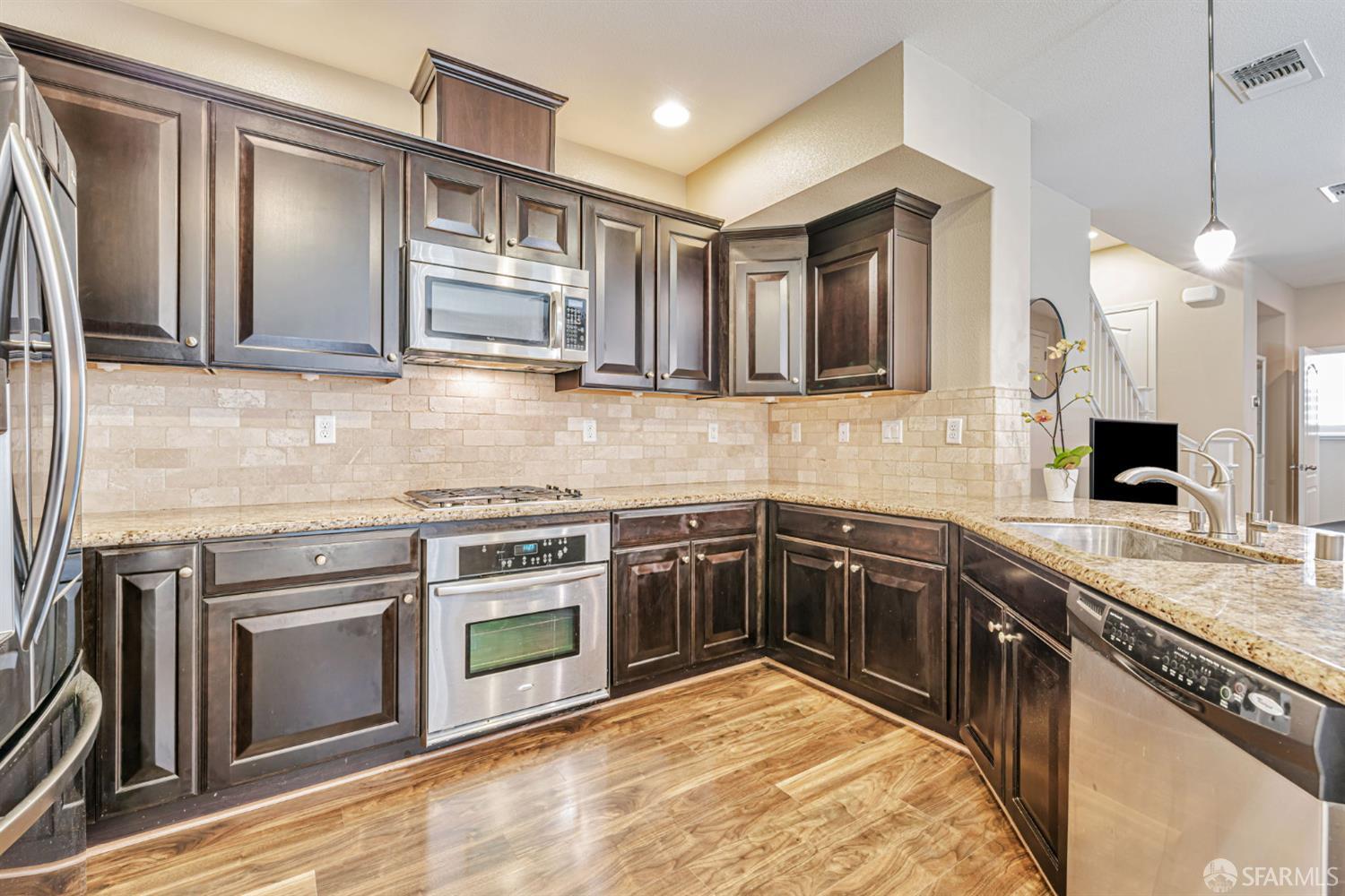 Detail Gallery Image 8 of 41 For 338 El Paseo Cir, Walnut Creek,  CA 94597 - 4 Beds | 2/2 Baths