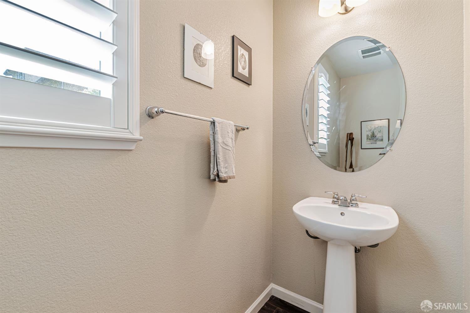 Detail Gallery Image 15 of 41 For 338 El Paseo Cir, Walnut Creek,  CA 94597 - 4 Beds | 2/2 Baths
