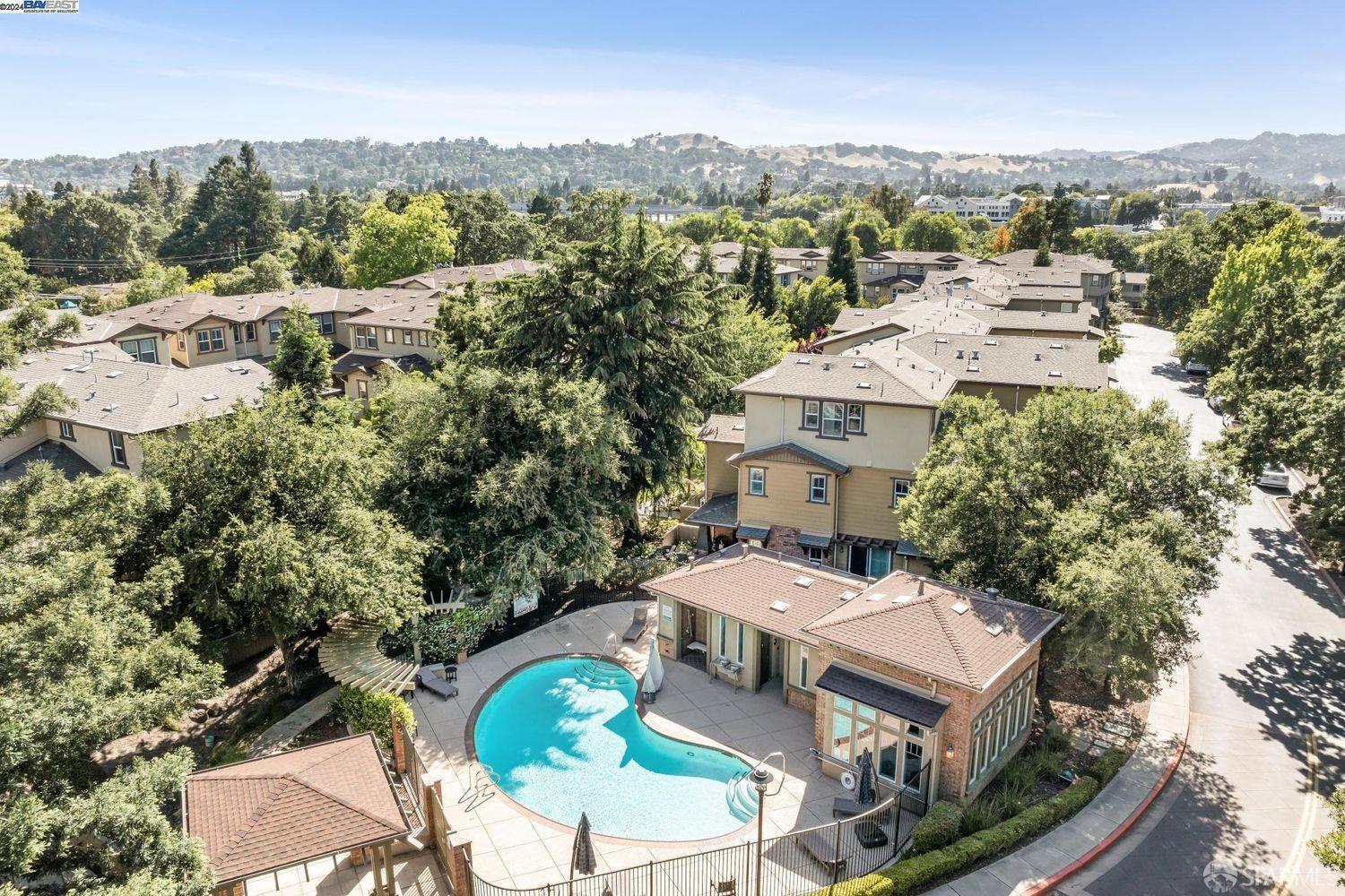 Detail Gallery Image 40 of 41 For 338 El Paseo Cir, Walnut Creek,  CA 94597 - 4 Beds | 2/2 Baths