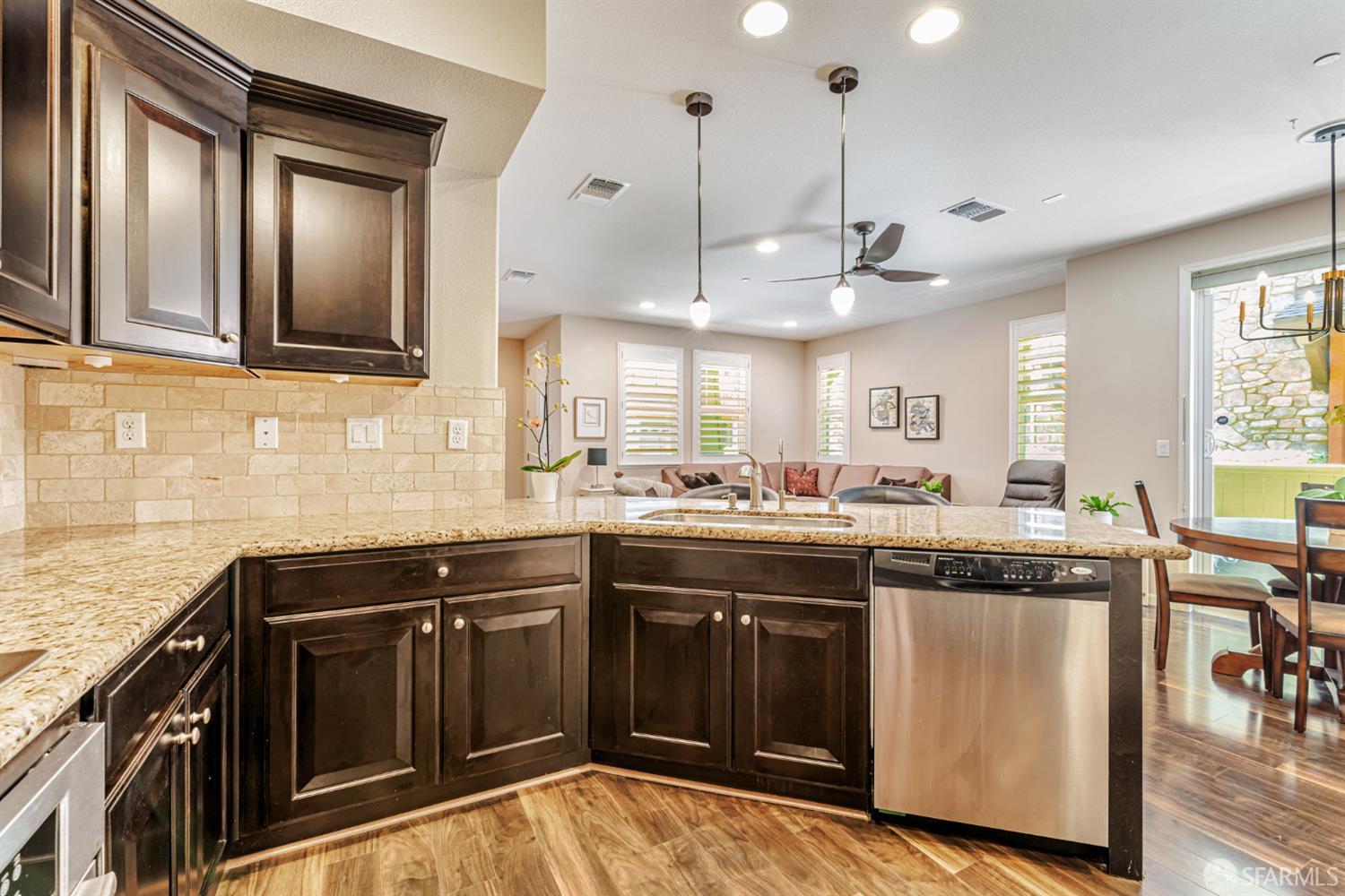 Detail Gallery Image 10 of 41 For 338 El Paseo Cir, Walnut Creek,  CA 94597 - 4 Beds | 2/2 Baths