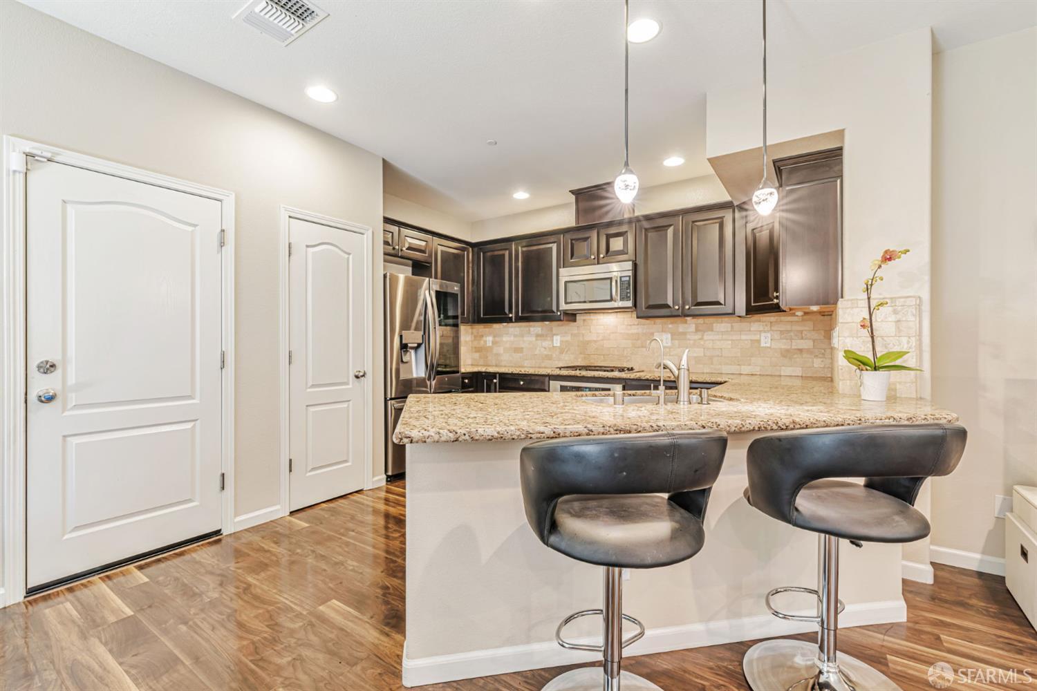 Detail Gallery Image 7 of 41 For 338 El Paseo Cir, Walnut Creek,  CA 94597 - 4 Beds | 2/2 Baths