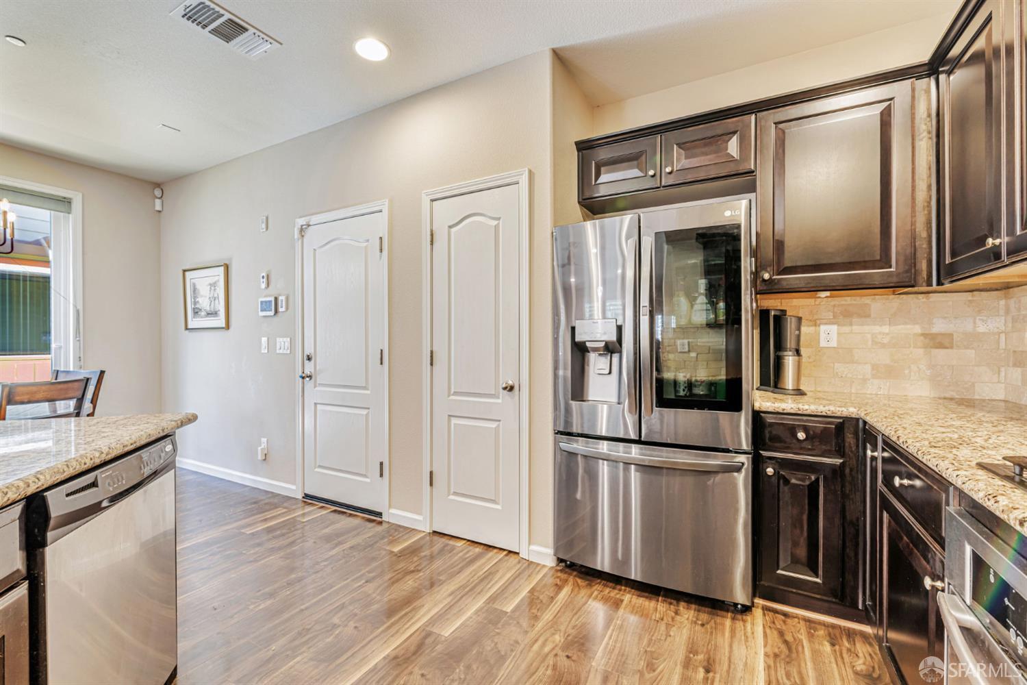 Detail Gallery Image 11 of 41 For 338 El Paseo Cir, Walnut Creek,  CA 94597 - 4 Beds | 2/2 Baths