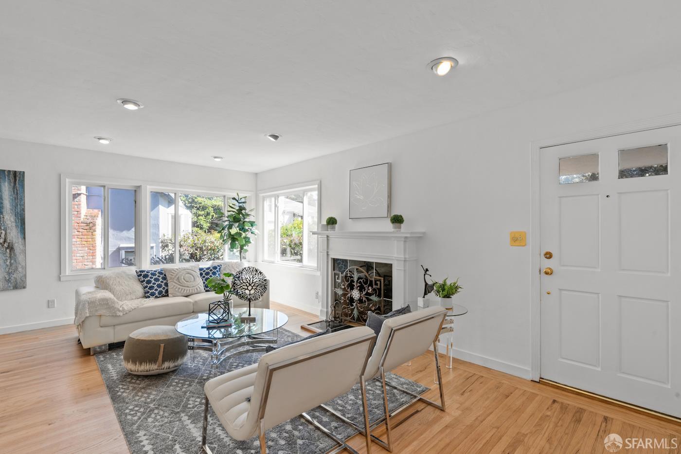 Detail Gallery Image 5 of 32 For 532 Vista Ct, Millbrae,  CA 94030 - 3 Beds | 2 Baths