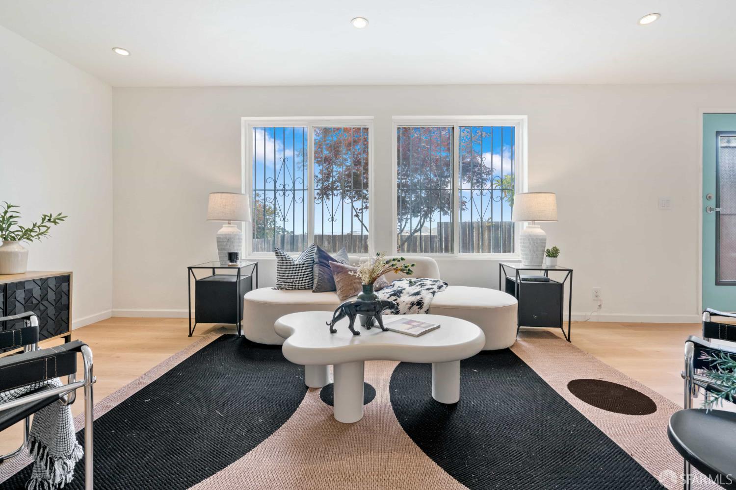 Detail Gallery Image 34 of 53 For 372 Baltimore Way, San Francisco,  CA 94112 - 3 Beds | 2 Baths