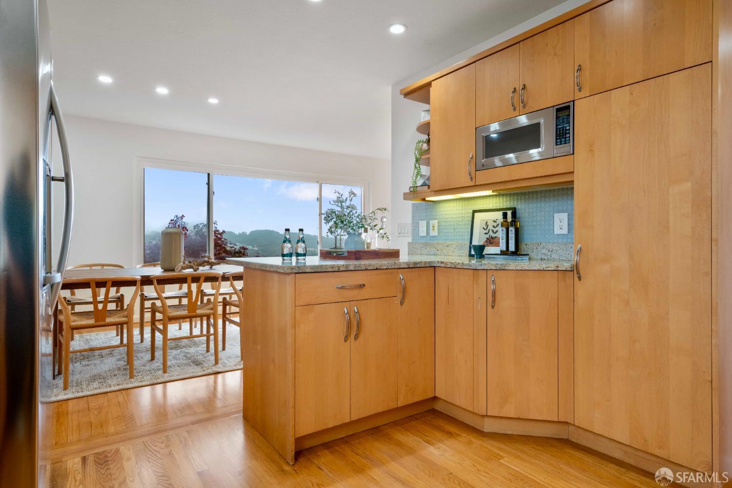 Detail Gallery Image 17 of 53 For 372 Baltimore Way, San Francisco,  CA 94112 - 3 Beds | 2 Baths