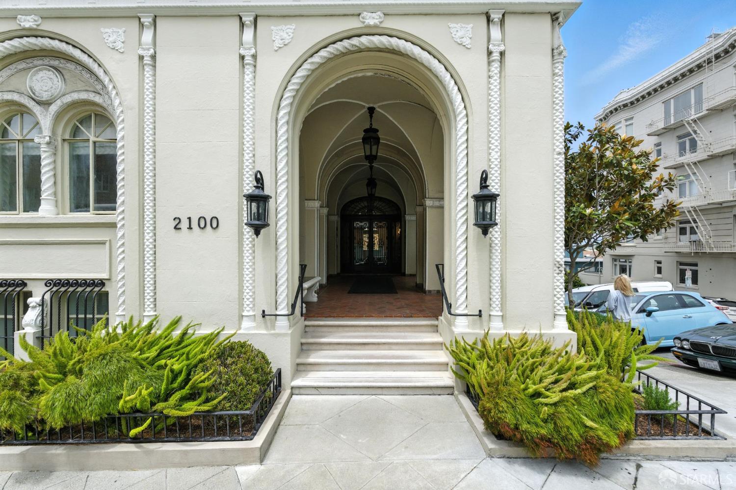 Photo #2: 425055131 Listing 