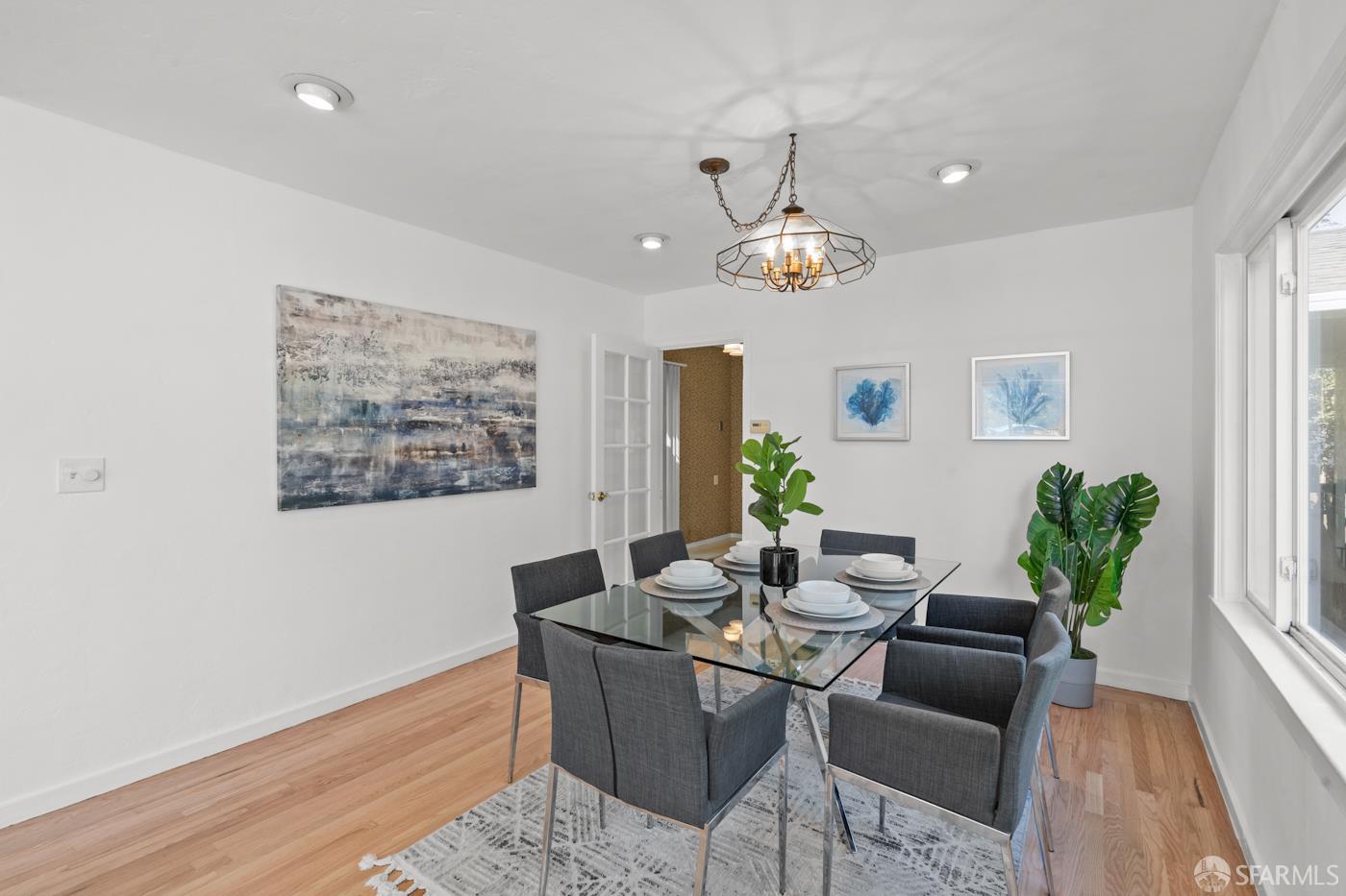 Detail Gallery Image 8 of 32 For 532 Vista Ct, Millbrae,  CA 94030 - 3 Beds | 2 Baths