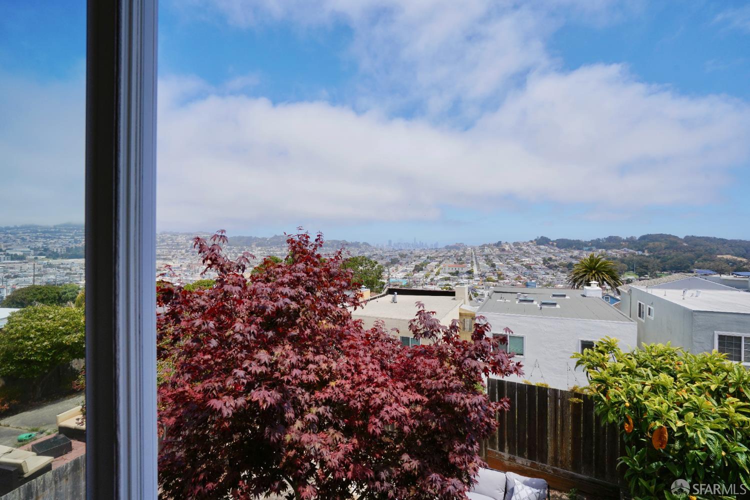 Detail Gallery Image 11 of 53 For 372 Baltimore Way, San Francisco,  CA 94112 - 3 Beds | 2 Baths