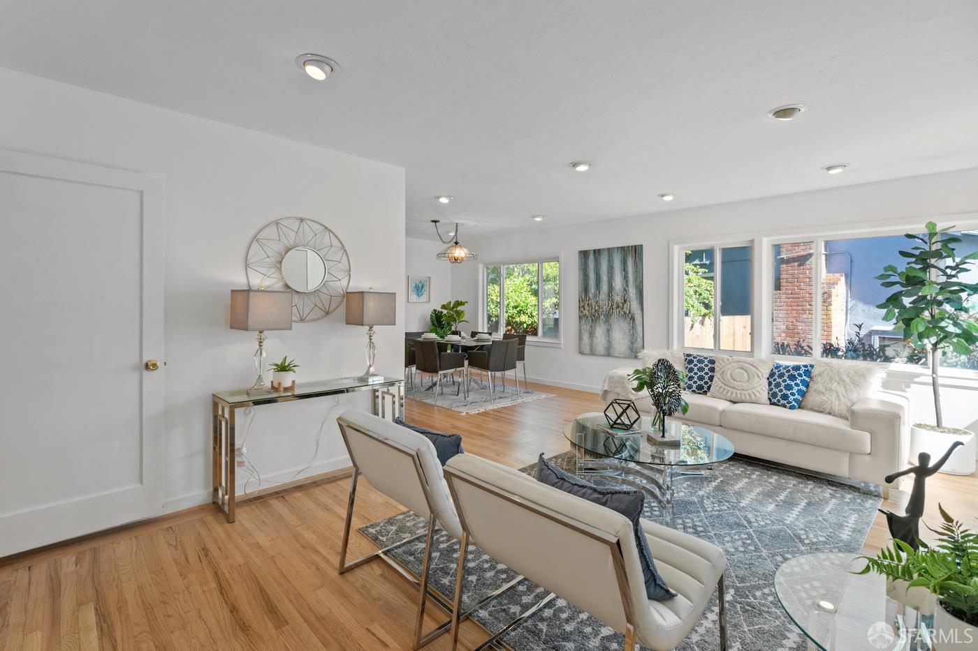 Detail Gallery Image 4 of 32 For 532 Vista Ct, Millbrae,  CA 94030 - 3 Beds | 2 Baths
