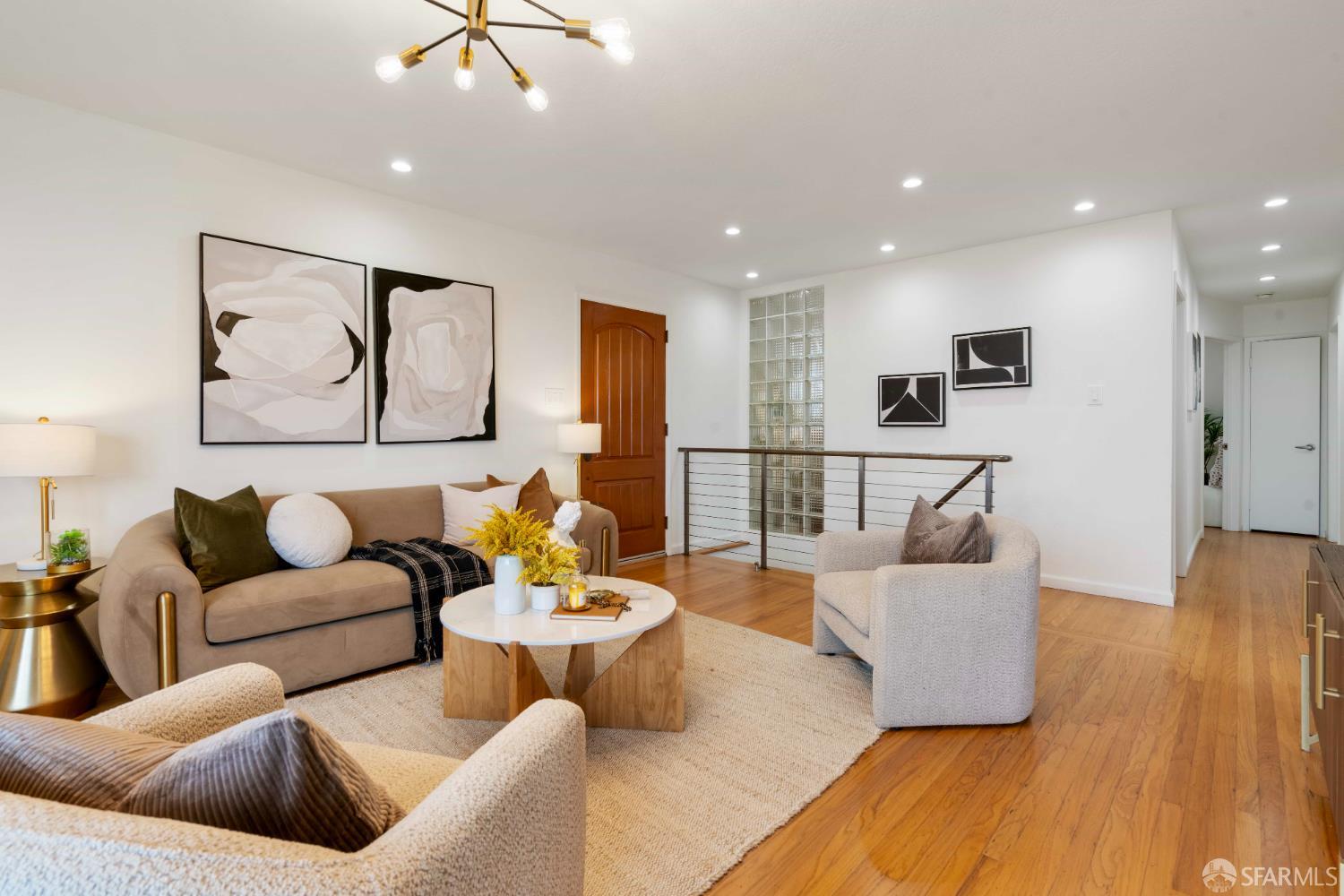 Detail Gallery Image 7 of 53 For 372 Baltimore Way, San Francisco,  CA 94112 - 3 Beds | 2 Baths