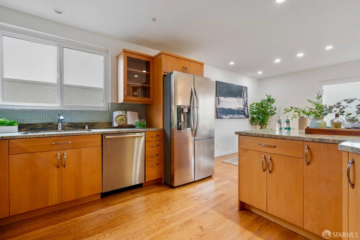 Detail Gallery Image 23 of 53 For 372 Baltimore Way, San Francisco,  CA 94112 - 3 Beds | 2 Baths