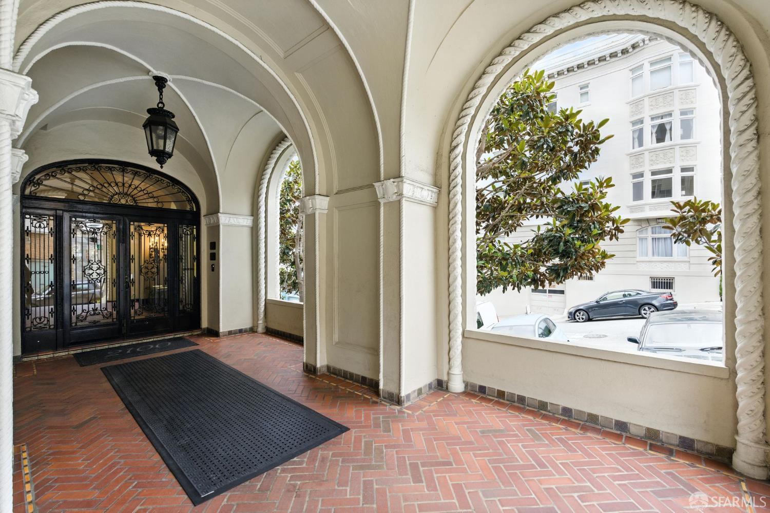 Photo #3: 425055131 Listing 