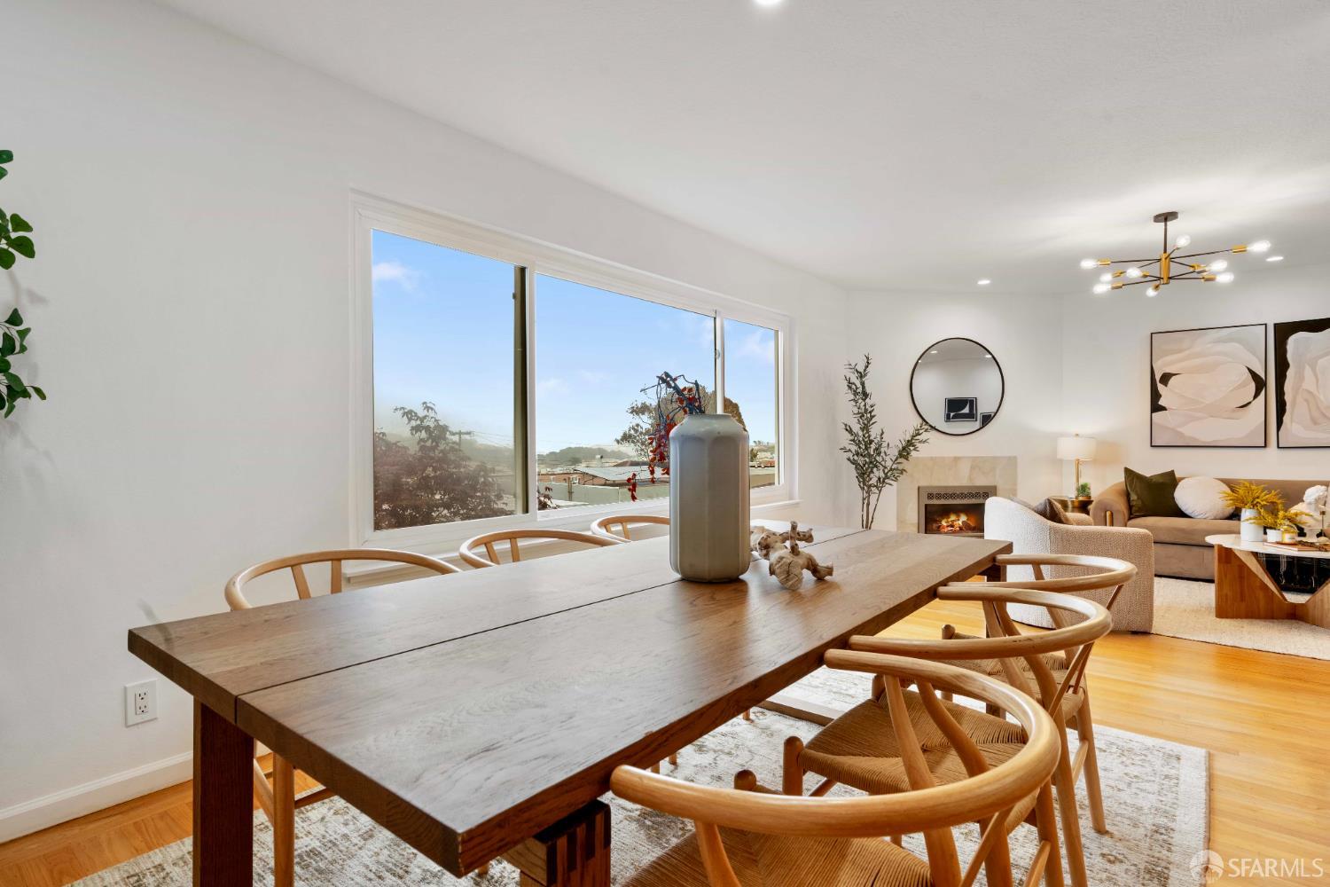 Detail Gallery Image 12 of 53 For 372 Baltimore Way, San Francisco,  CA 94112 - 3 Beds | 2 Baths