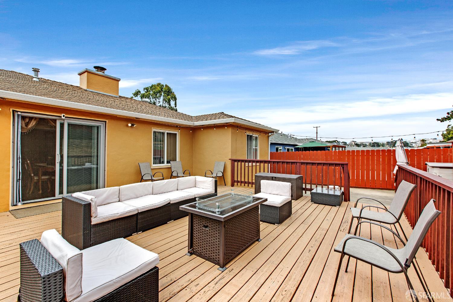 Detail Gallery Image 5 of 37 For 543 Macarthur Dr, Daly City,  CA 94015 - 3 Beds | 1 Baths