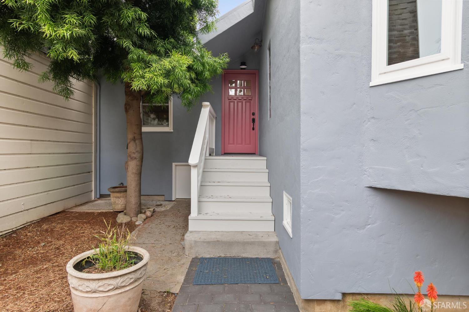 Detail Gallery Image 8 of 40 For 418 Anderson St, San Francisco,  CA 94110 - 2 Beds | 1 Baths