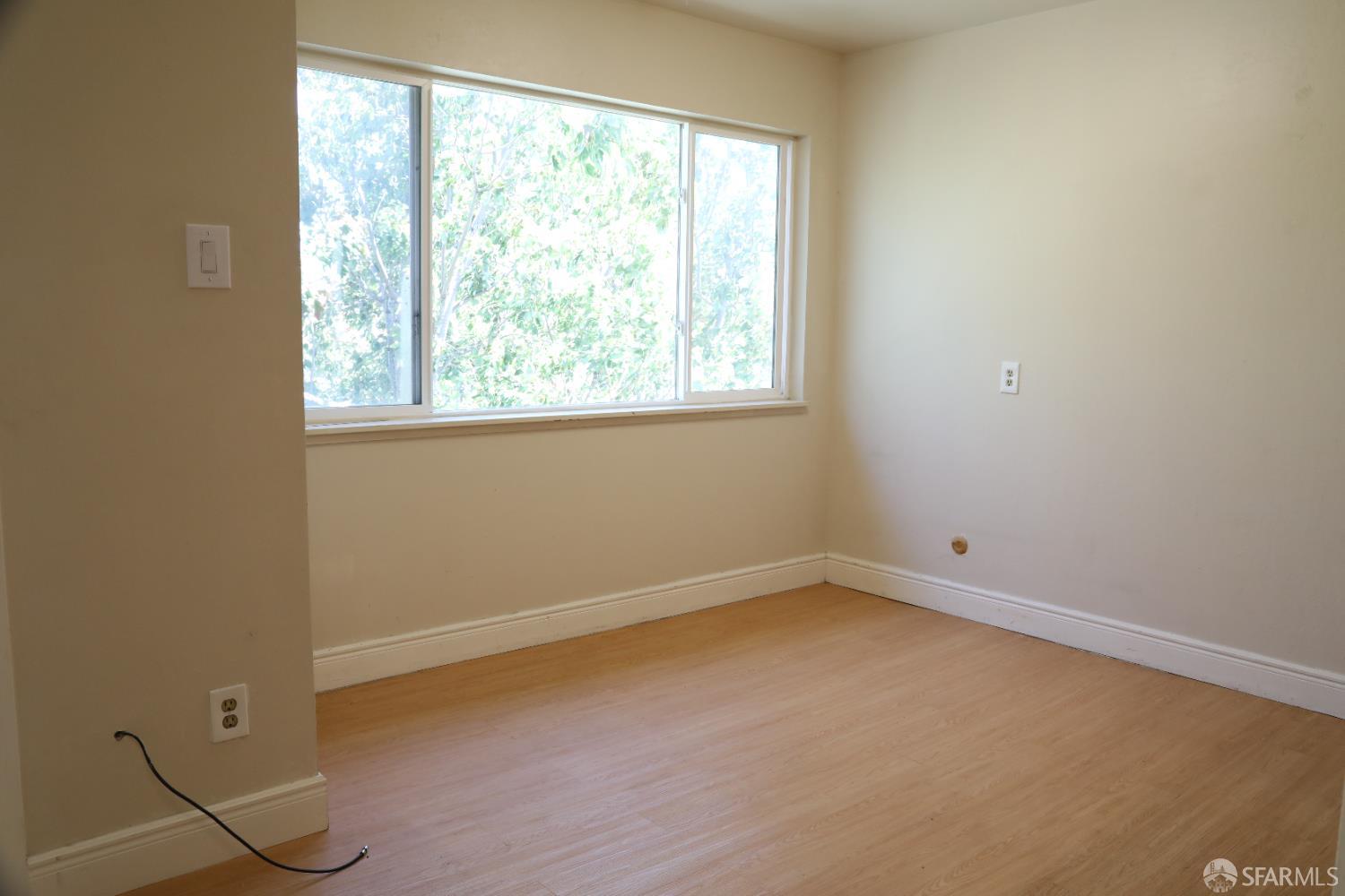Detail Gallery Image 2 of 14 For 2840 San Bruno Ave, San Francisco,  CA 94134 - 1 Beds | 1 Baths