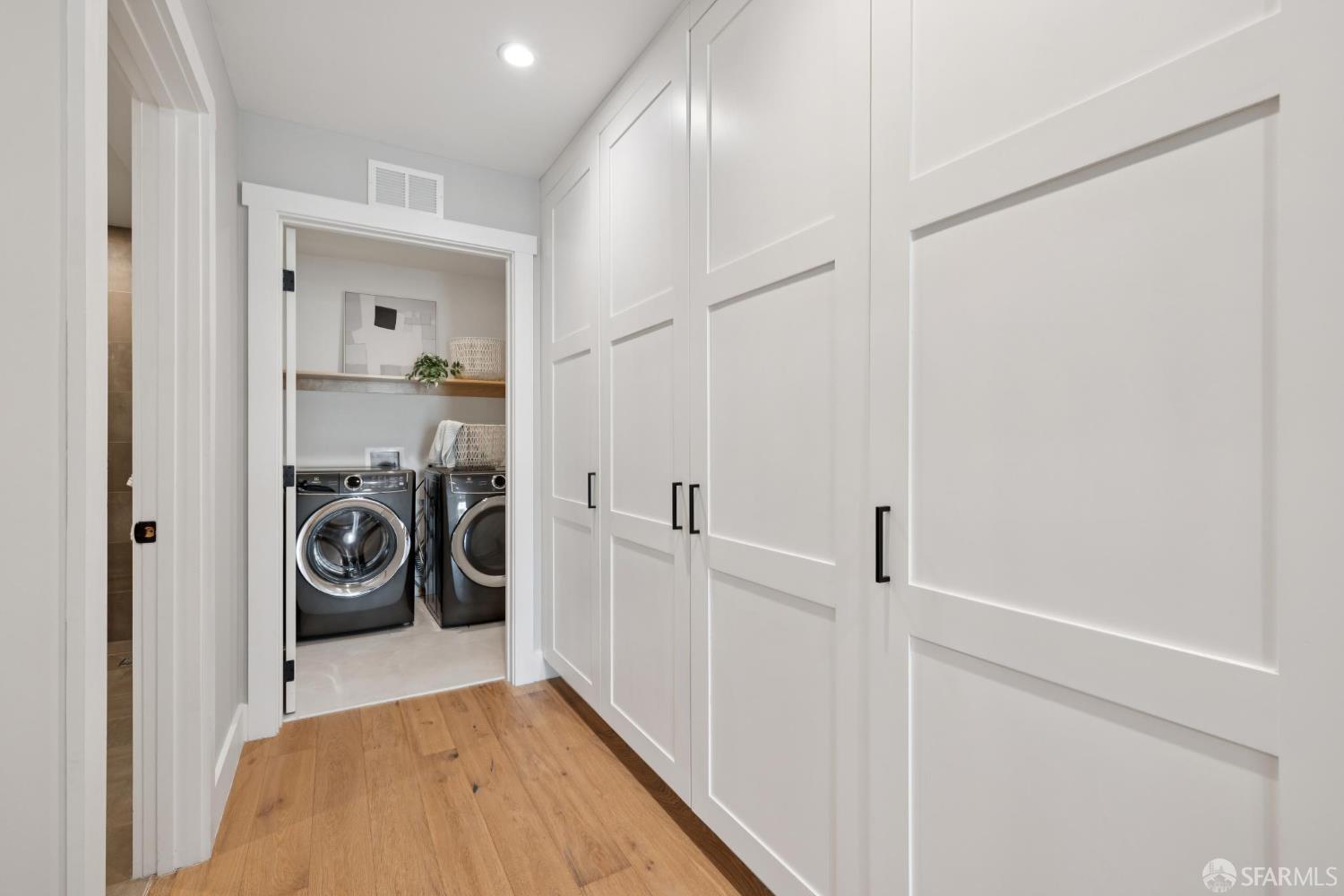 Detail Gallery Image 29 of 76 For 807 Vienna St, San Francisco,  CA 94112 - 3 Beds | 3 Baths