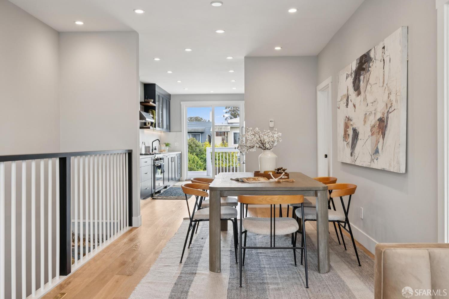 Detail Gallery Image 9 of 76 For 807 Vienna St, San Francisco,  CA 94112 - 3 Beds | 3 Baths