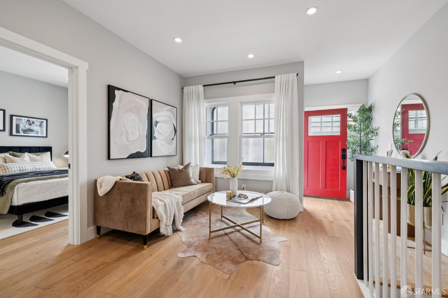 Detail Gallery Image 7 of 76 For 807 Vienna St, San Francisco,  CA 94112 - 3 Beds | 3 Baths