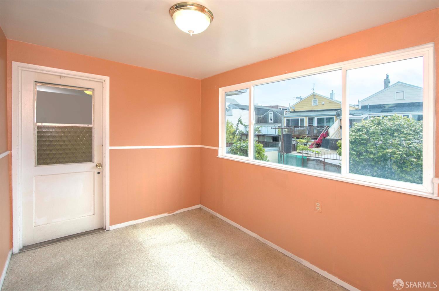 Detail Gallery Image 11 of 35 For 2567 Bryant St, San Francisco,  CA 94110 - 5 Beds | 2 Baths