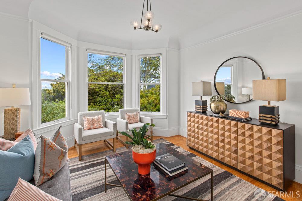 Photo #3: 425055398 Listing 