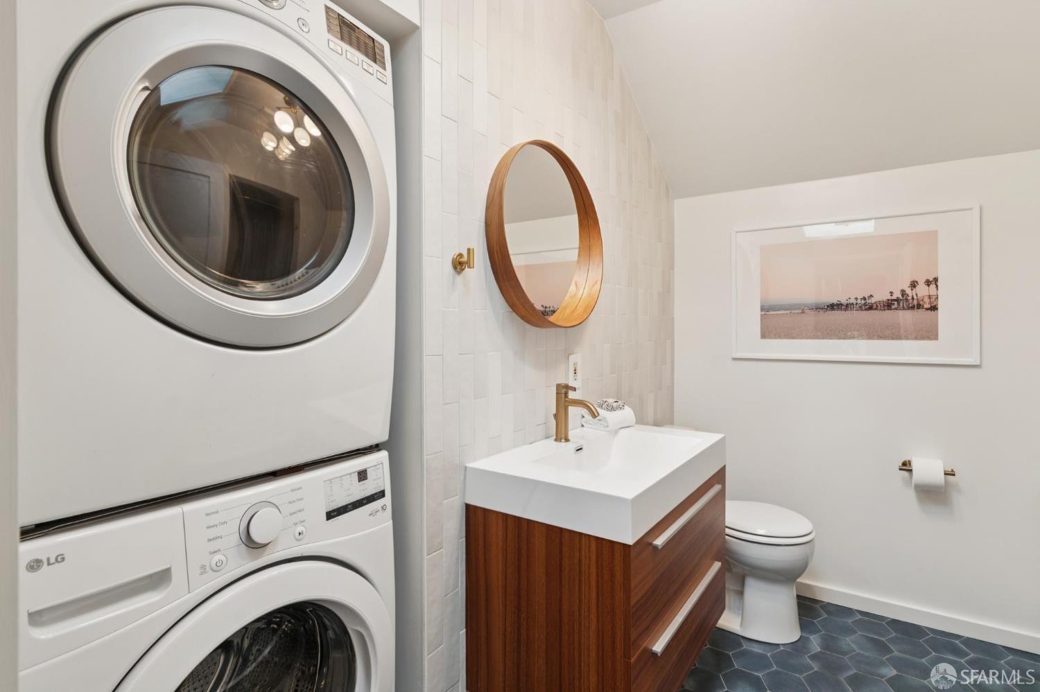 Detail Gallery Image 26 of 40 For 418 Anderson St, San Francisco,  CA 94110 - 2 Beds | 1 Baths