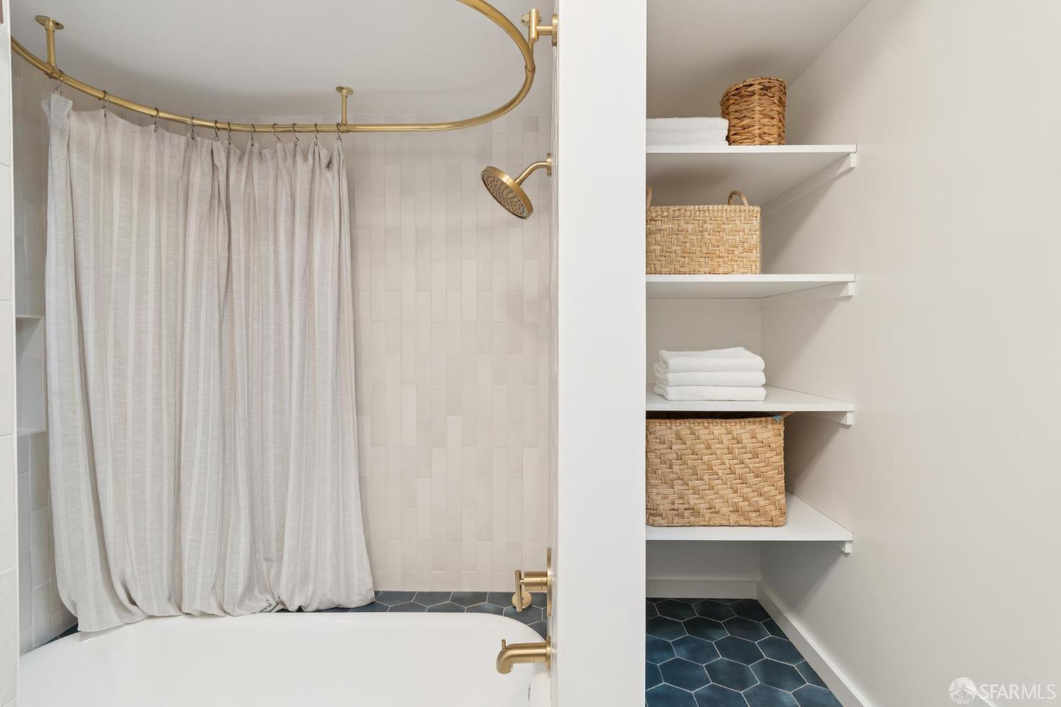 Detail Gallery Image 29 of 40 For 418 Anderson St, San Francisco,  CA 94110 - 2 Beds | 1 Baths
