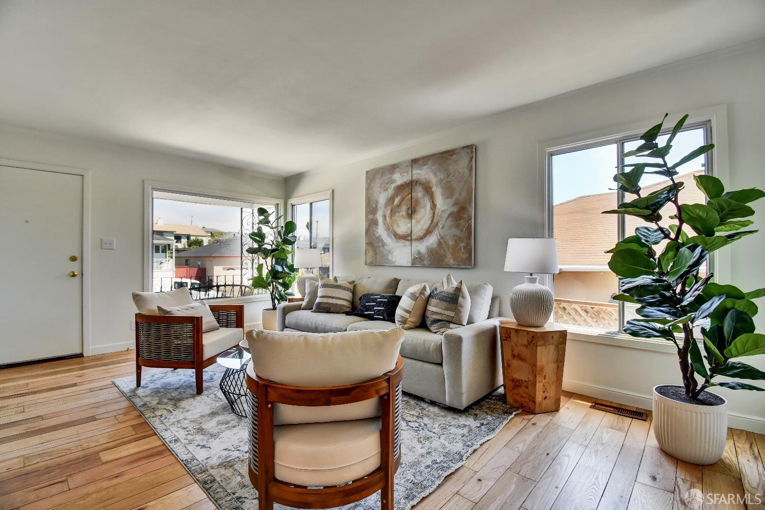 Detail Gallery Image 4 of 28 For 417 Wildwood Dr, South San Francisco,  CA 94080 - 3 Beds | 1 Baths