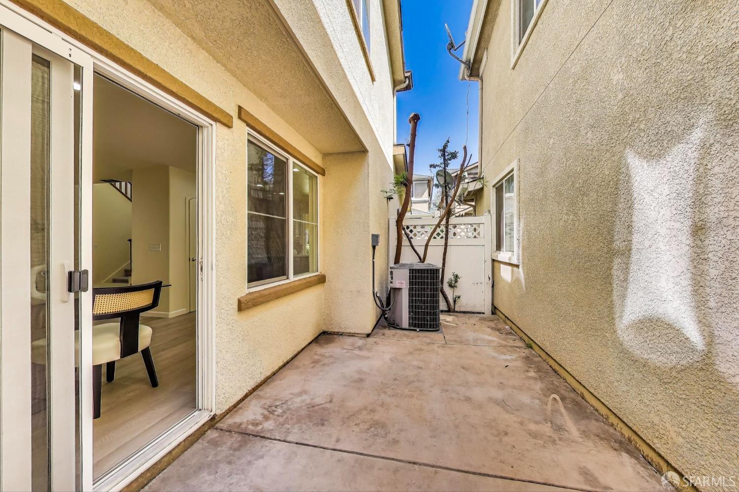 Detail Gallery Image 29 of 34 For 95 Olmsted Ct, Pittsburg,  CA 94565 - 5 Beds | 3 Baths