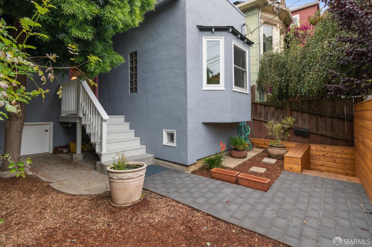 Detail Gallery Image 6 of 40 For 418 Anderson St, San Francisco,  CA 94110 - 2 Beds | 1 Baths