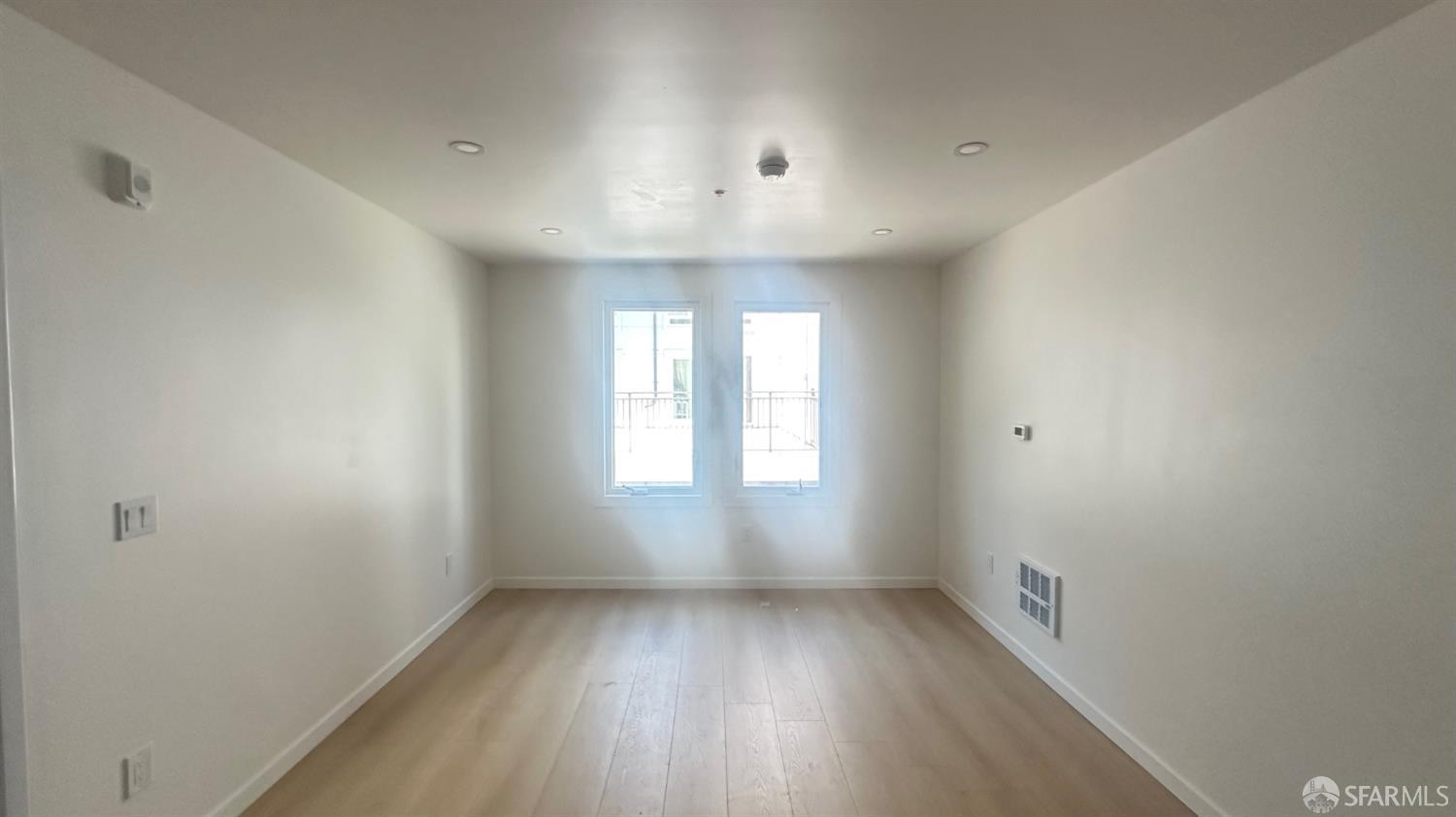 Detail Gallery Image 22 of 30 For 1553 Leavenworth St, San Francisco,  CA 94109 - 3 Beds | 2 Baths