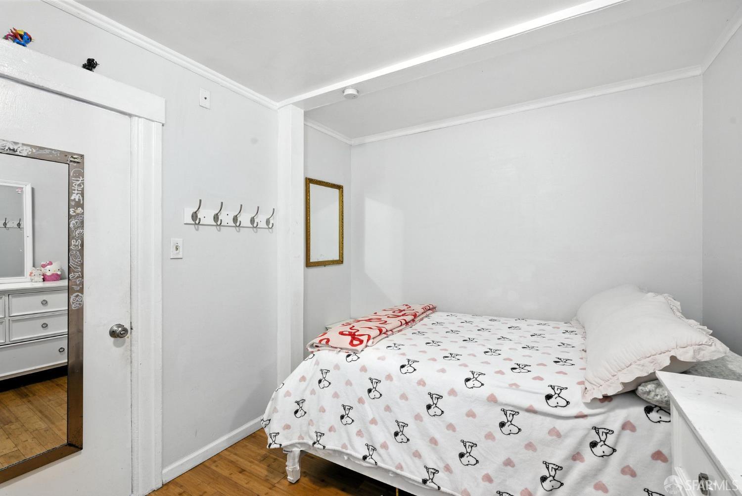 Detail Gallery Image 12 of 39 For 715 Naples St, San Francisco,  CA 94112 - 3 Beds | 1 Baths