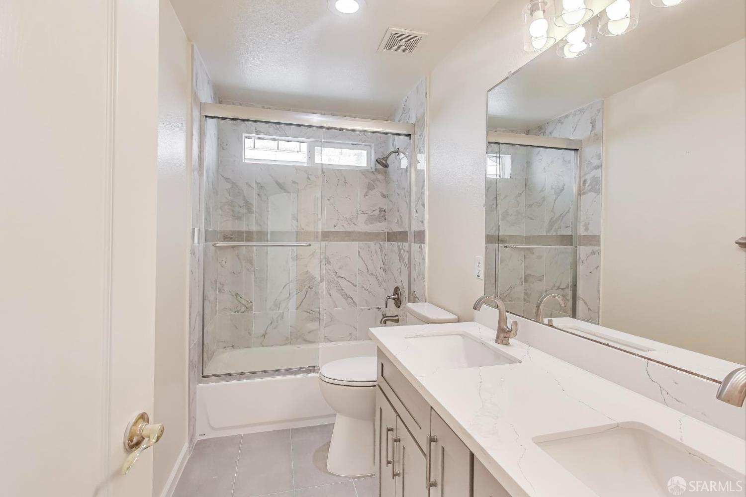 Detail Gallery Image 27 of 34 For 95 Olmsted Ct, Pittsburg,  CA 94565 - 5 Beds | 3 Baths