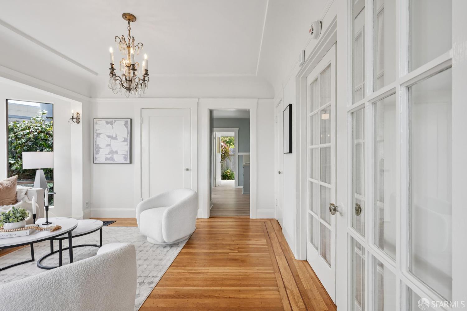 Detail Gallery Image 2 of 53 For 32 Van Buren St, San Francisco,  CA 94131 - 2 Beds | 1 Baths