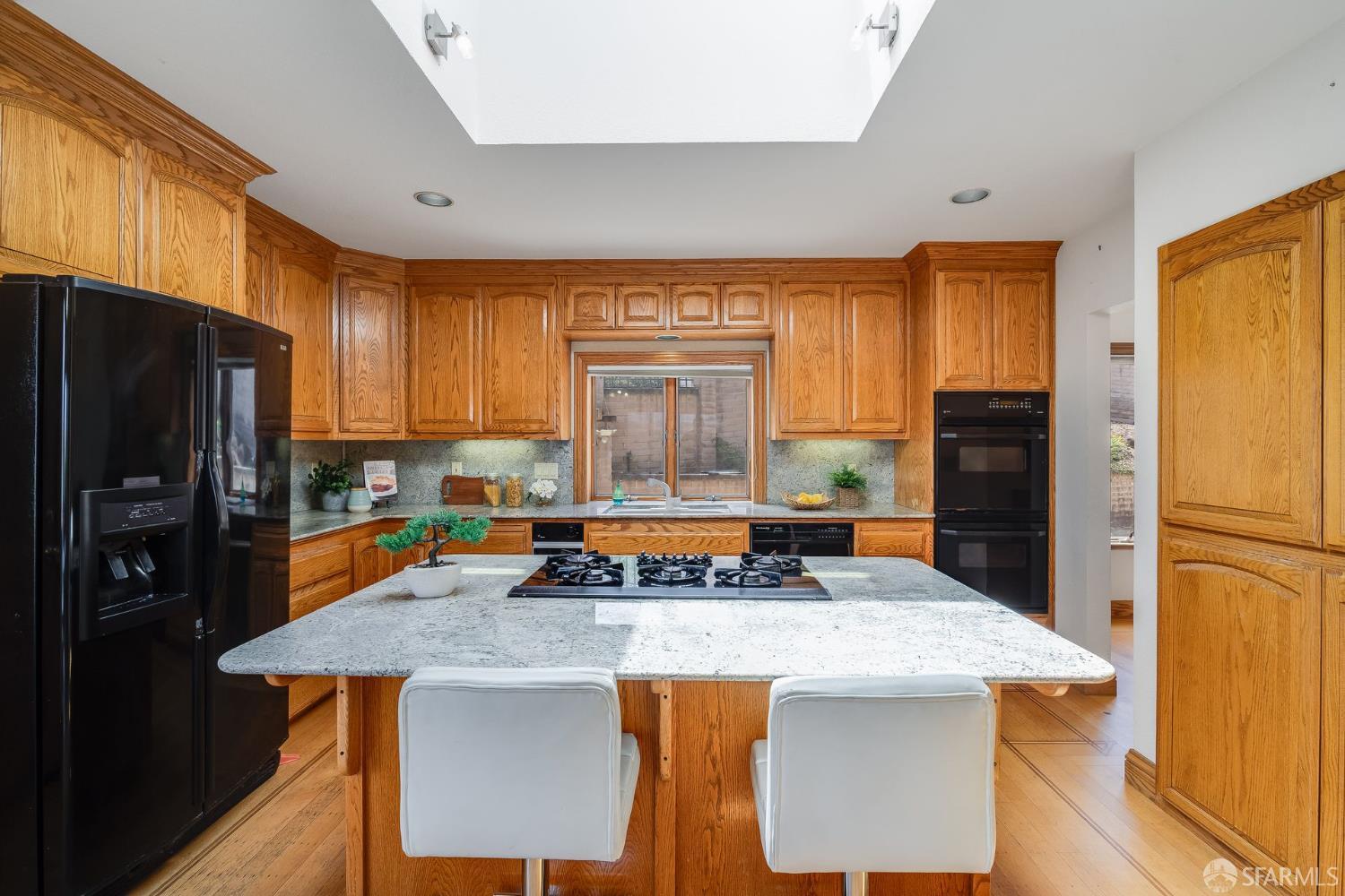 Detail Gallery Image 9 of 25 For 66 Baldwin Ave, Crockett,  CA 94525 - 3 Beds | 3 Baths