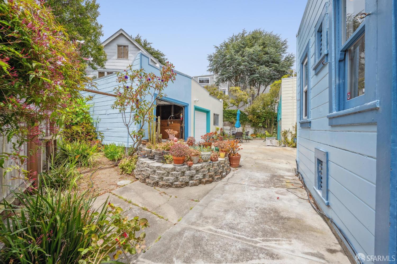 Detail Gallery Image 14 of 53 For 32 Van Buren St, San Francisco,  CA 94131 - 2 Beds | 1 Baths