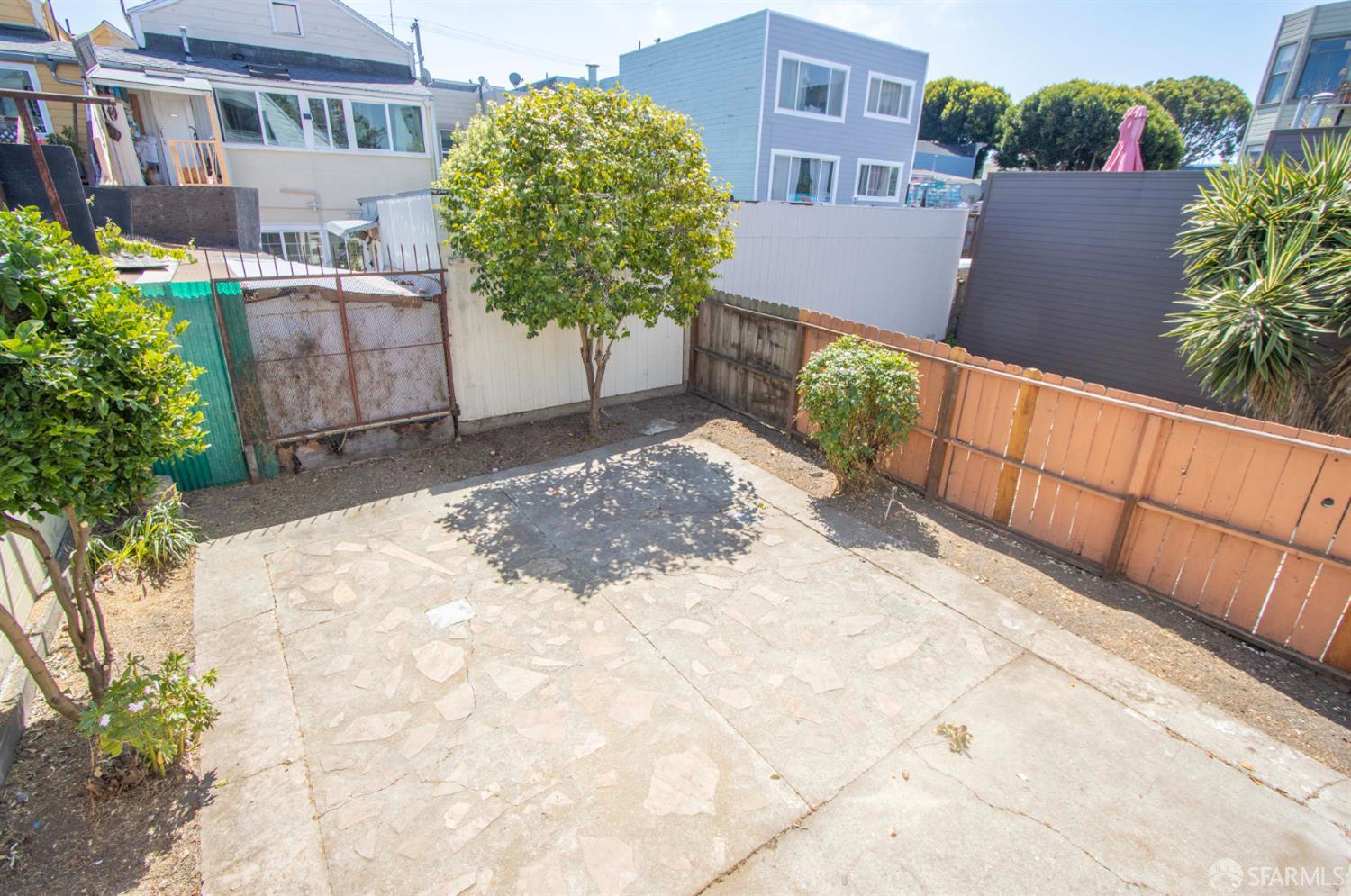 Detail Gallery Image 26 of 35 For 2567 Bryant St, San Francisco,  CA 94110 - 5 Beds | 2 Baths