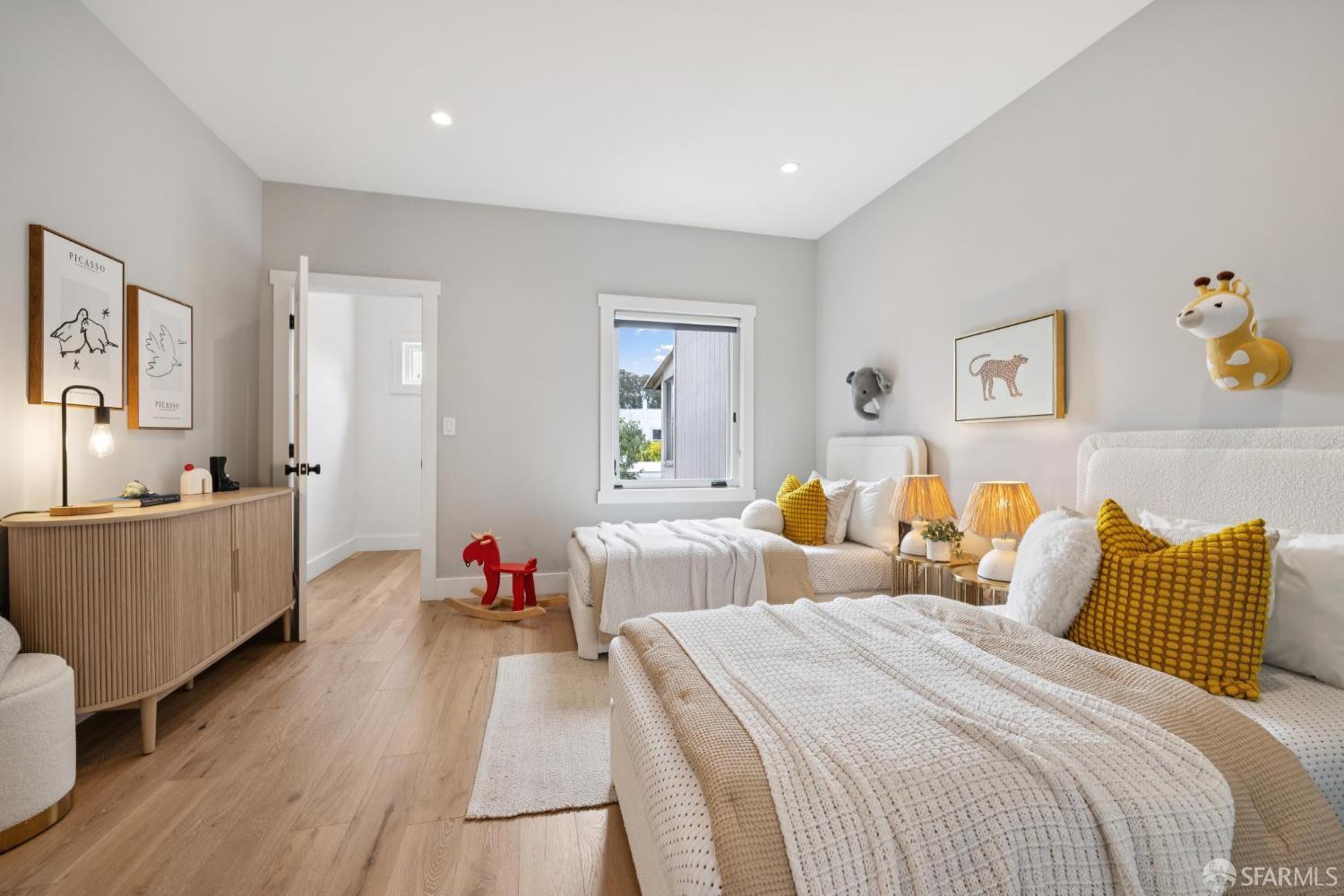 Detail Gallery Image 42 of 76 For 807 Vienna St, San Francisco,  CA 94112 - 3 Beds | 3 Baths