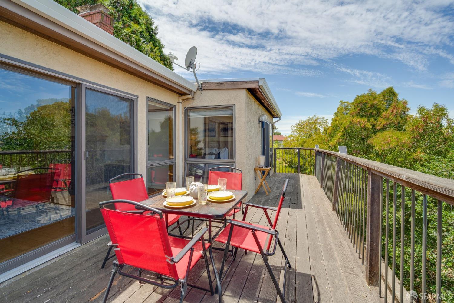 Detail Gallery Image 22 of 25 For 66 Baldwin Ave, Crockett,  CA 94525 - 3 Beds | 3 Baths