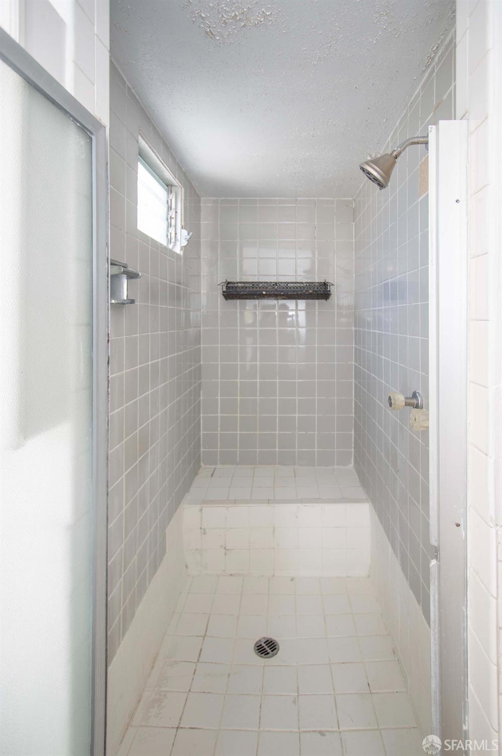 Detail Gallery Image 20 of 35 For 2567 Bryant St, San Francisco,  CA 94110 - 5 Beds | 2 Baths