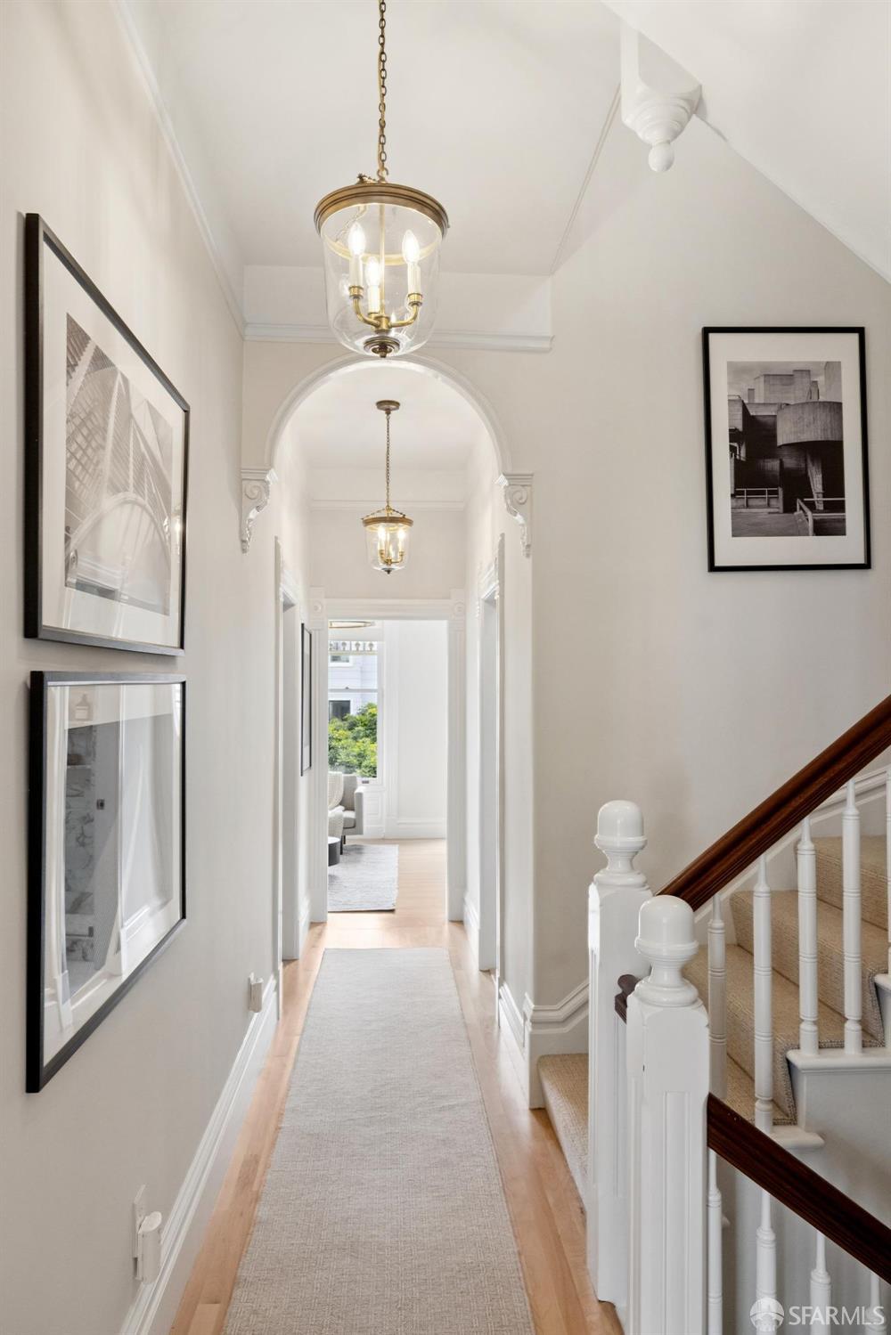 Photo #5: 425047038 Listing 