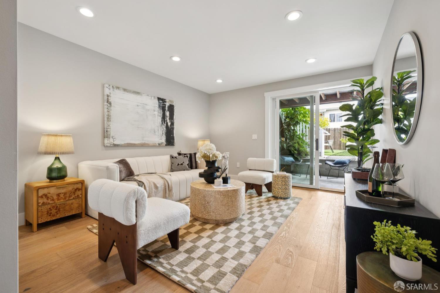 Detail Gallery Image 50 of 76 For 807 Vienna St, San Francisco,  CA 94112 - 3 Beds | 3 Baths