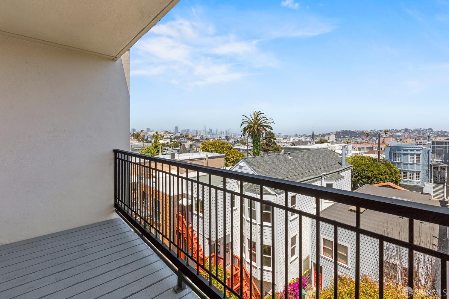 Detail Gallery Image 10 of 41 For 3770 24th St, San Francisco,  CA 94114 - – Beds | – Baths