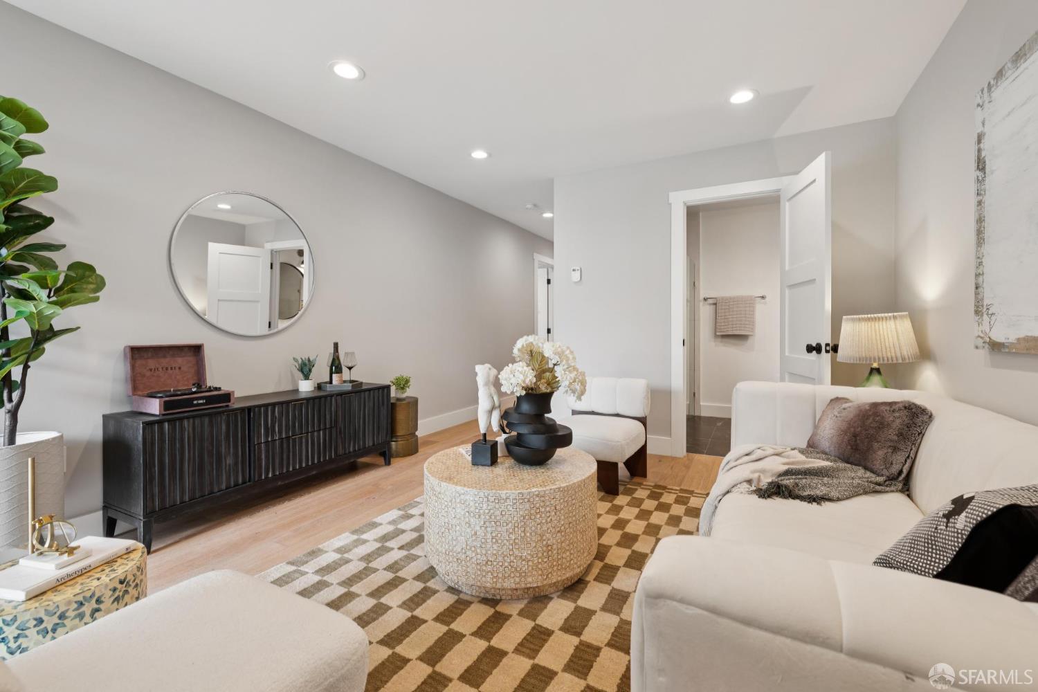 Detail Gallery Image 48 of 76 For 807 Vienna St, San Francisco,  CA 94112 - 3 Beds | 3 Baths