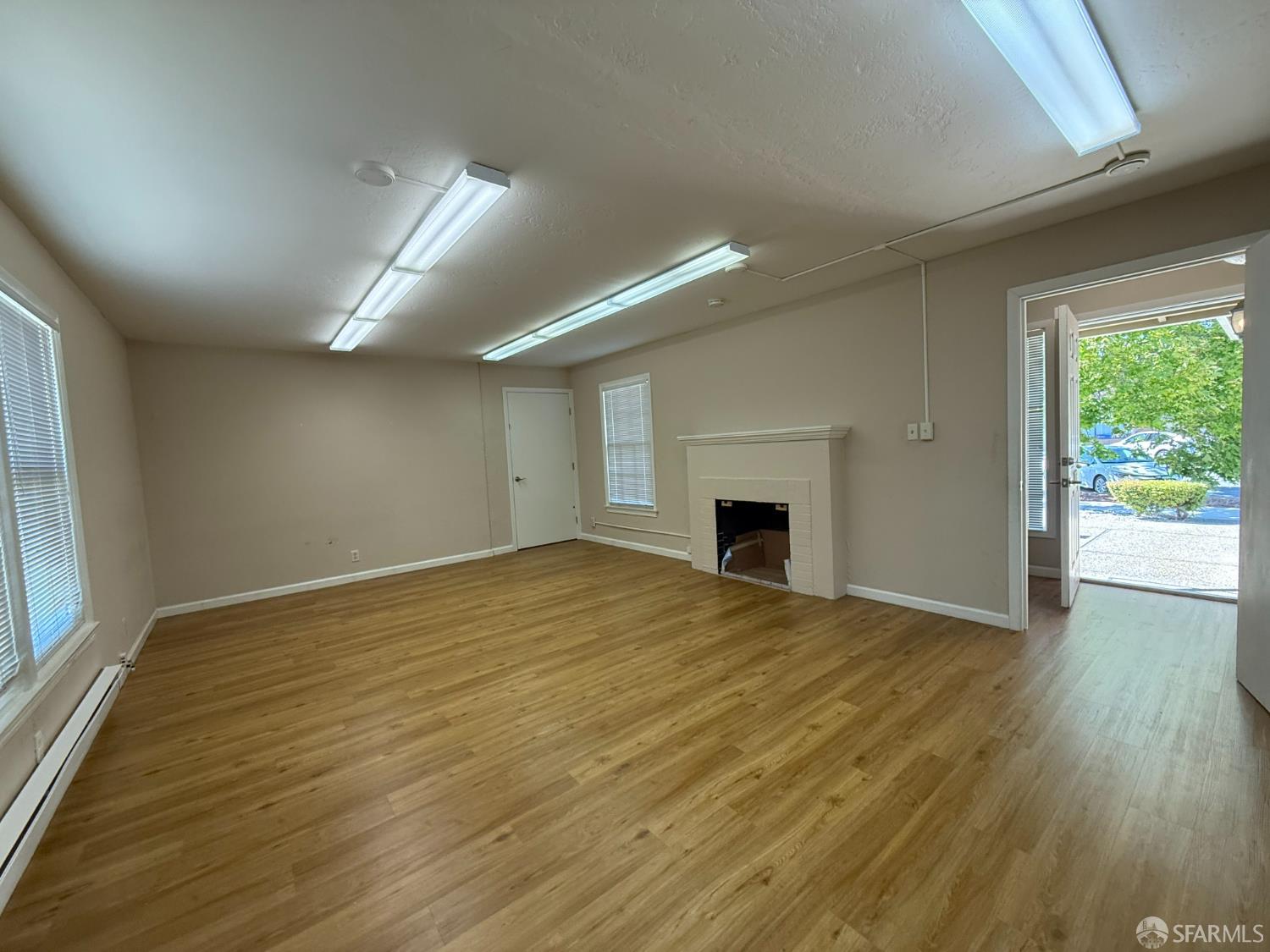 Detail Gallery Image 3 of 9 For 119 Park Blvd, Millbrae,  CA 94030 - – Beds | – Baths