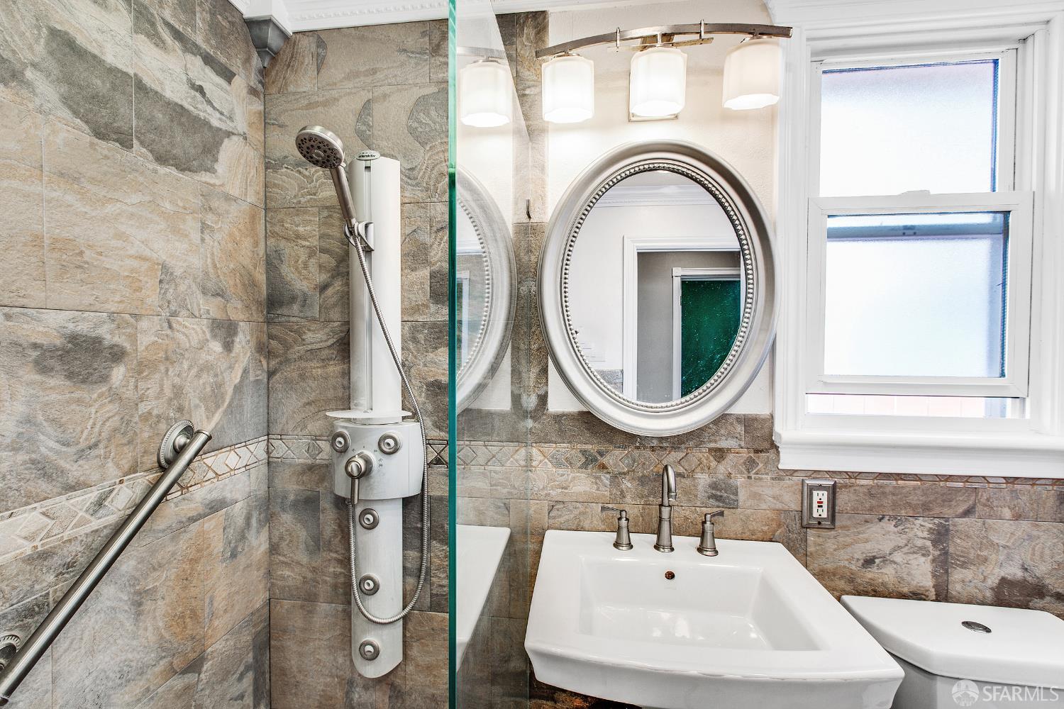 Detail Gallery Image 4 of 37 For 543 Macarthur Dr, Daly City,  CA 94015 - 3 Beds | 1 Baths