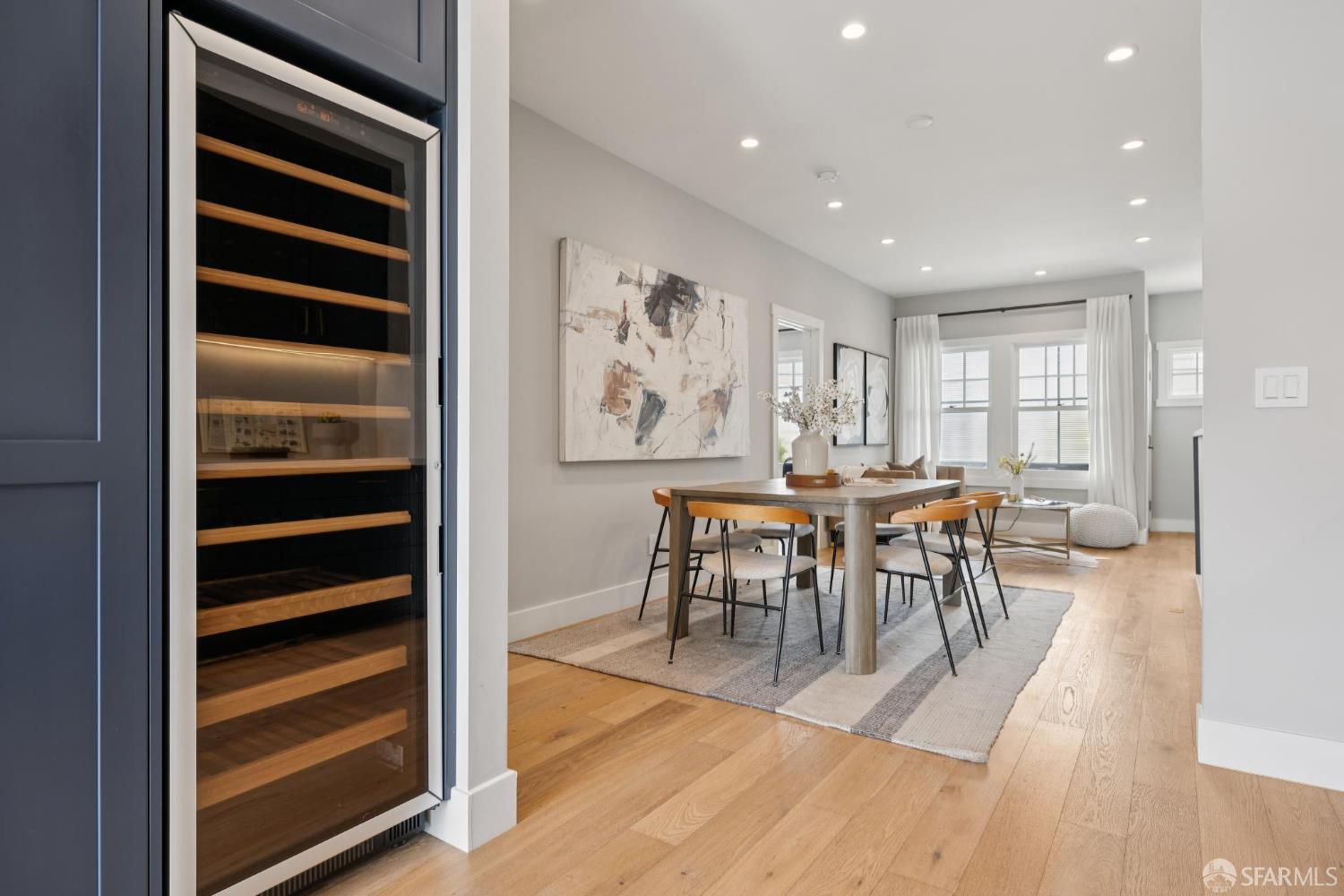 Detail Gallery Image 13 of 76 For 807 Vienna St, San Francisco,  CA 94112 - 3 Beds | 3 Baths