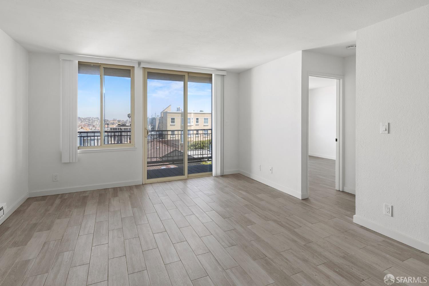 Detail Gallery Image 15 of 41 For 3770 24th St, San Francisco,  CA 94114 - – Beds | – Baths
