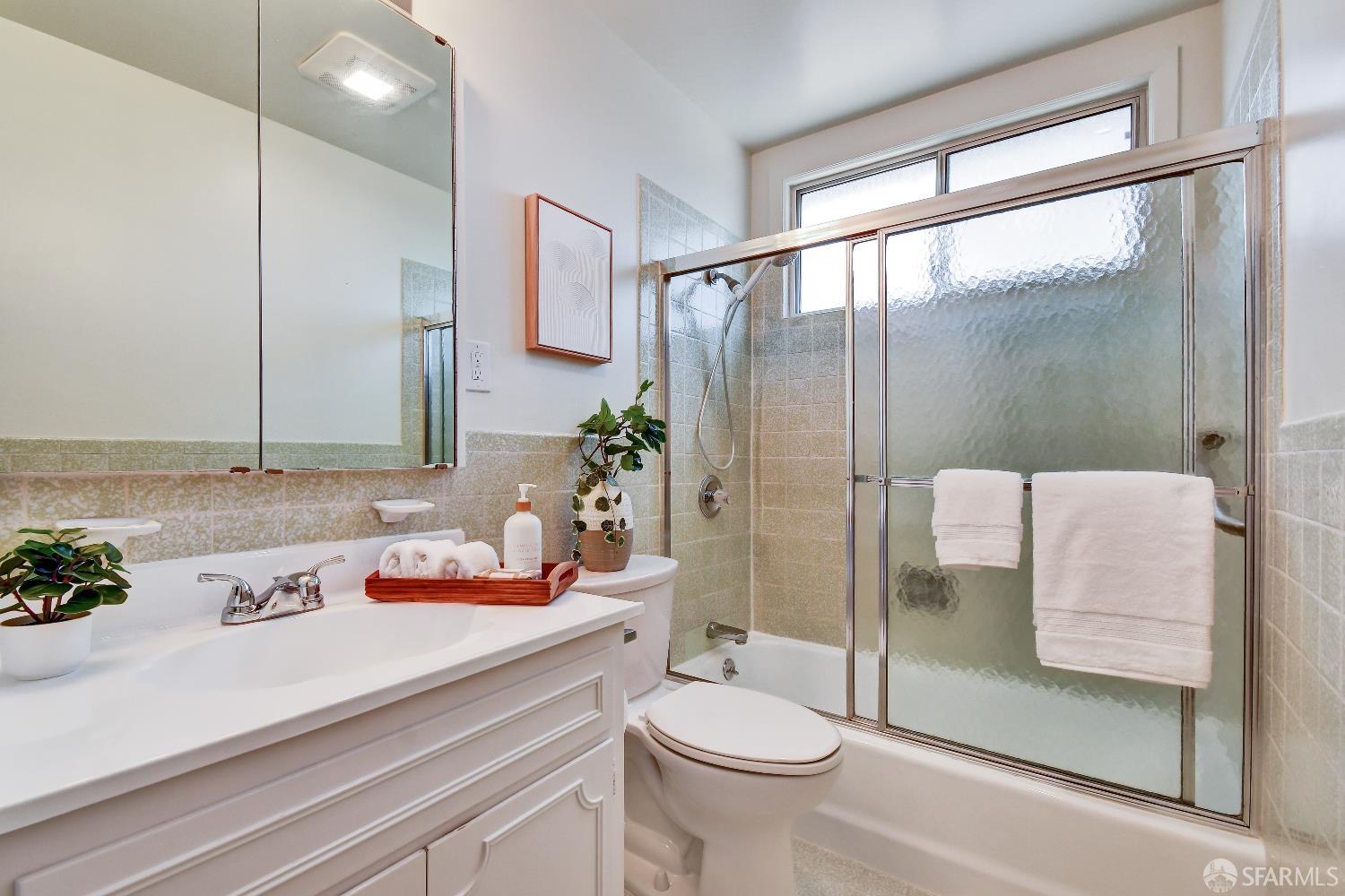Detail Gallery Image 22 of 28 For 417 Wildwood Dr, South San Francisco,  CA 94080 - 3 Beds | 1 Baths